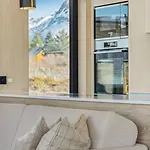 Holiday home Lyngvaer Aurora - Jacuzzi - No 03 Lyngvaeret