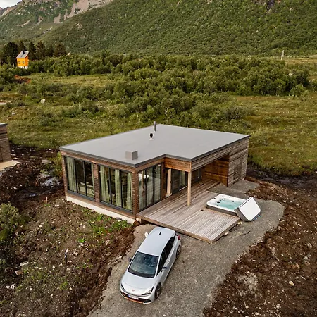 펜션 Lyngvaer Aurora Lodge - Jacuzzi - No 03 Storoya