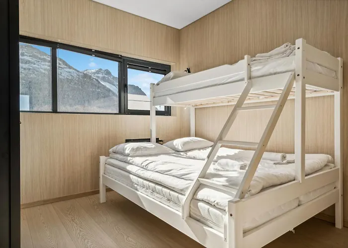 Lyngvaer Aurora - Jacuzzi - No 03 *