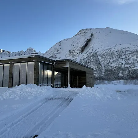Lyngvaer Aurora Lodge - Jacuzzi - No 03