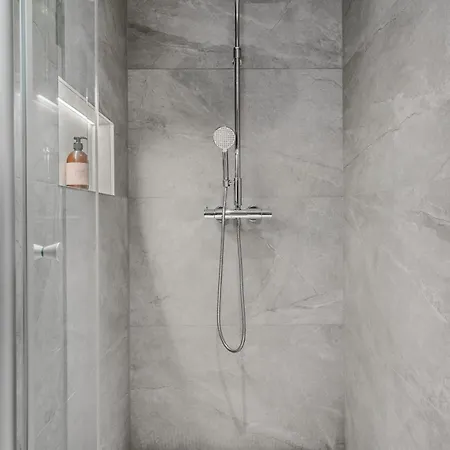 Lyngvaer Aurora Lodge - Jacuzzi - No 03 Storoya